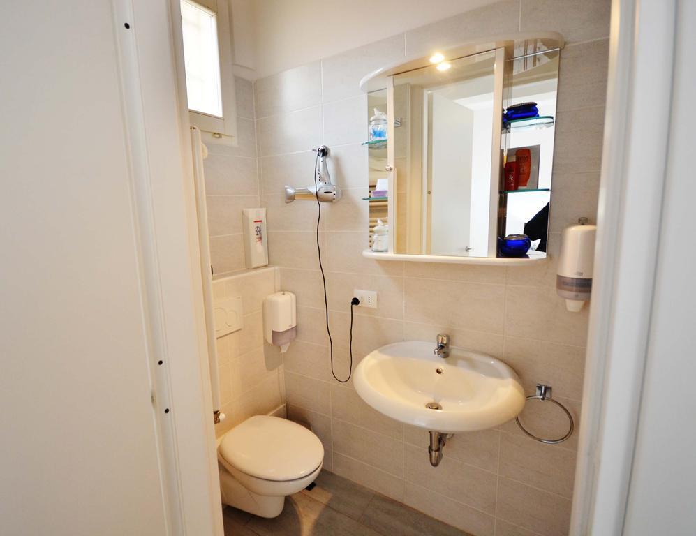 4-Tourist House Bologna-Studio - Self Check-In Phòng bức ảnh